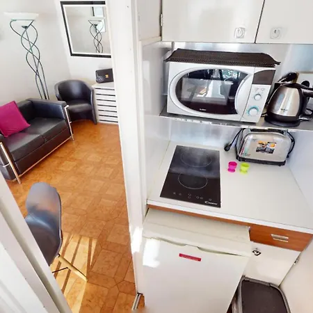 Le Chateau St Louis - Giotto - Studio Climatise Avec Agreable Terrasse Directement Face A La Mer Mae-5584