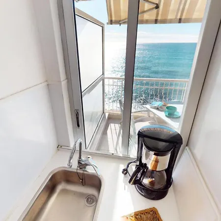 Le Chateau St Louis - Giotto - Studio Climatise Avec Agreable Terrasse Directement Face A La Mer Mae-5584 *
